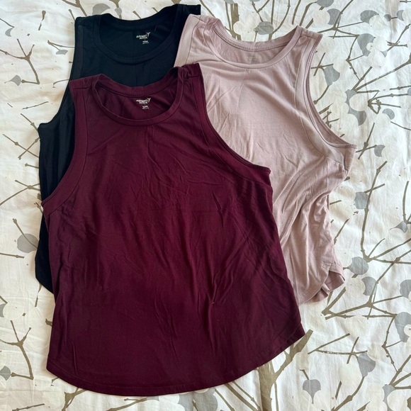 Three old navy tank tops - Picture 1 of 6